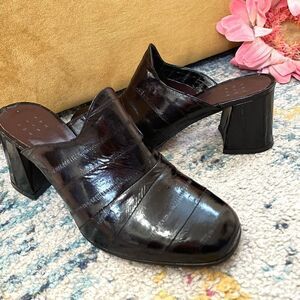 NEW Trademark Eel-skin Mules Black Size 7